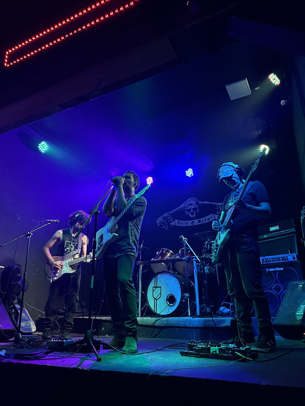 Green Therapy en WareHouse: la banda completa sobre el escenario